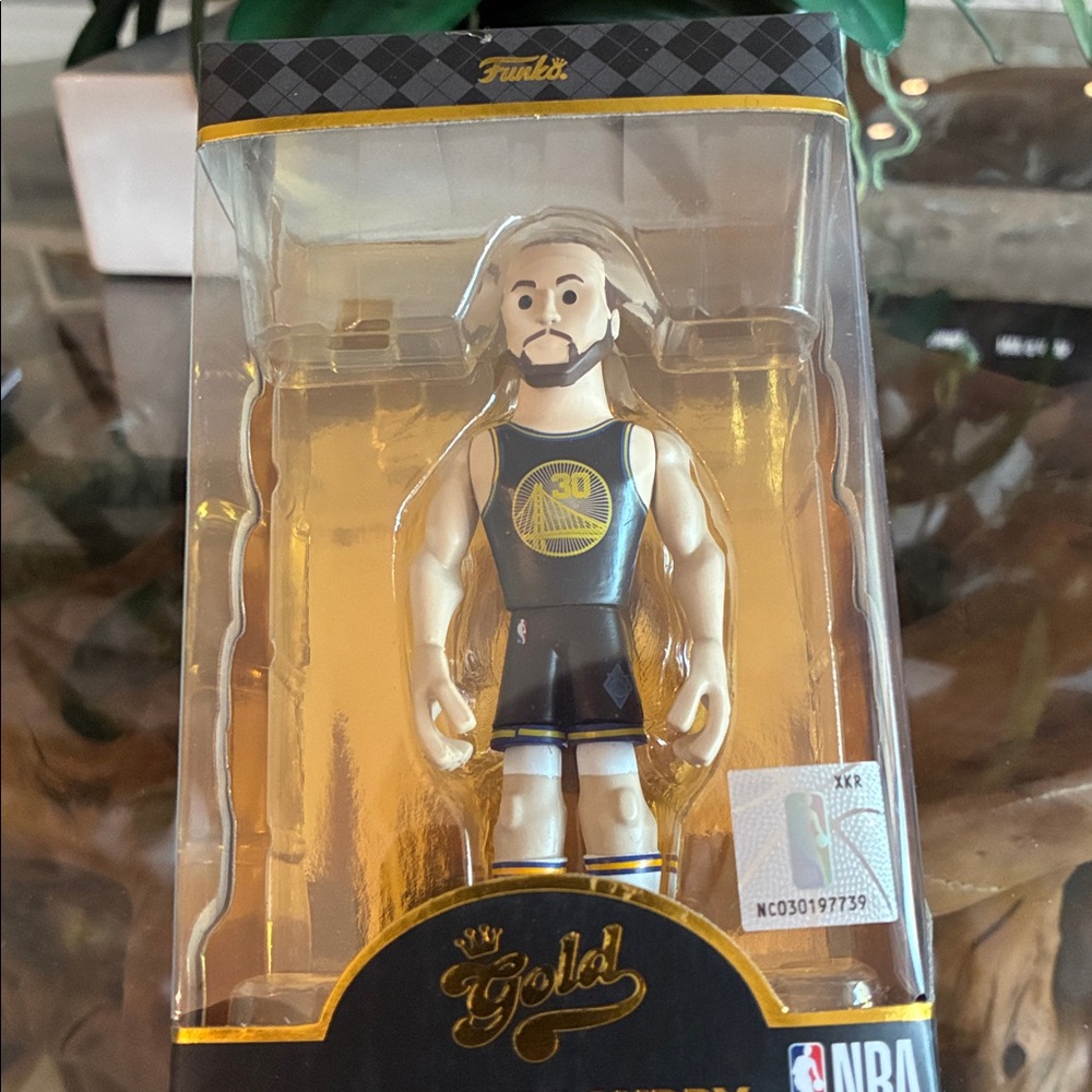 Funko Gold NBA Figure Stephen Curry new in box